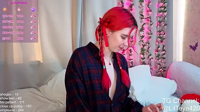 little_Teya's cam snapshot