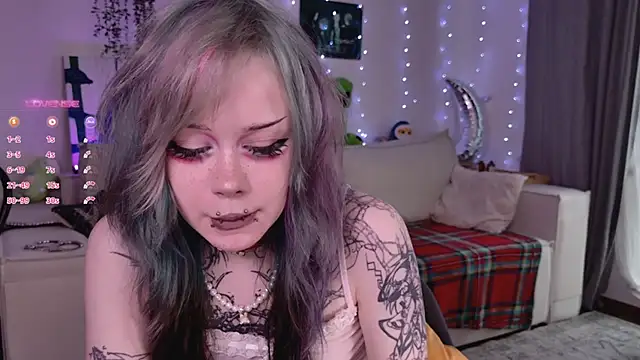 Lollyshy's cam snapshot