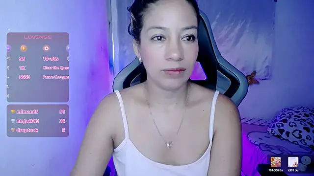 ninatiny's cam snapshot