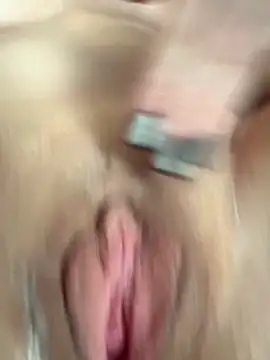 MiaBlossom's cam snapshot