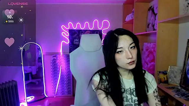 AliceeinWonderlanddd's cam snapshot