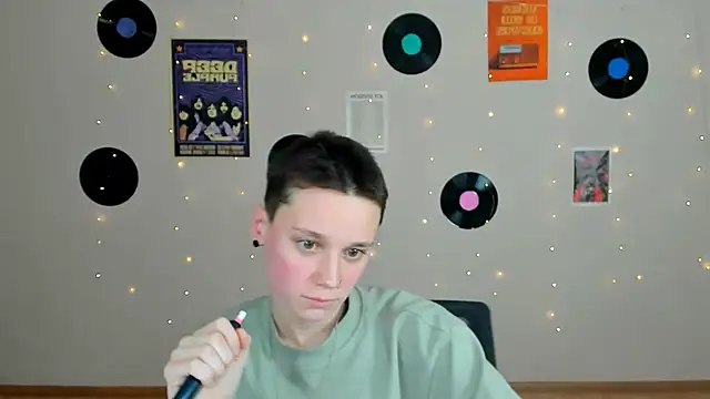 emi_fade's cam snapshot