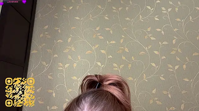 KarlynGow's cam snapshot