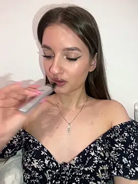 Green_eyes_lady's cam snapshot