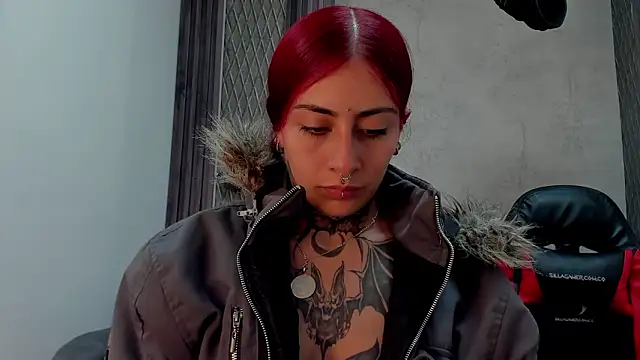 selene_red_ live sex cam