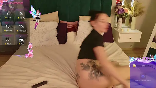 JulieHill live sex cam