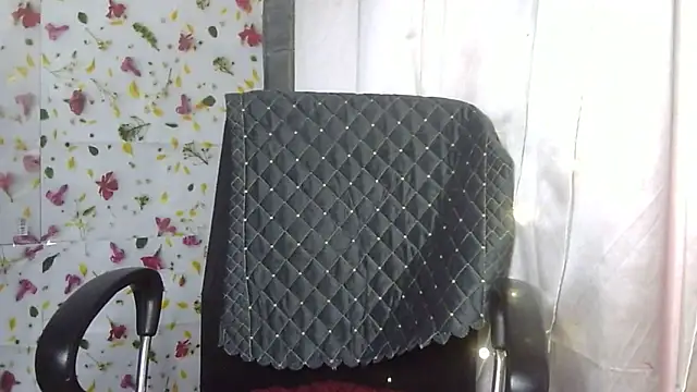 Naughty-Riya's cam snapshot