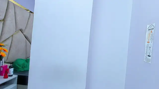 Kloe_Candy1's cam snapshot