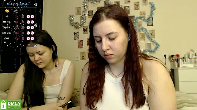 BettyandRich_'s cam snapshot