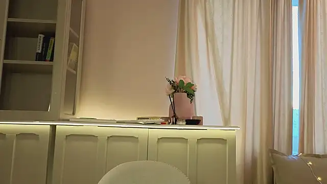 Alisia_Mars's cam snapshot