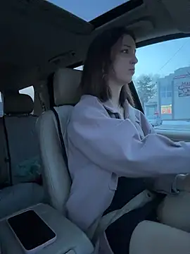 DollyTall's cam snapshot