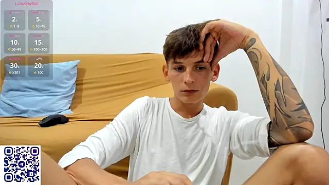 MiracleCam live sex cam