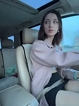 DollyTall's cam snapshot