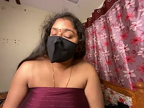 LouleyRanii's cam snapshot