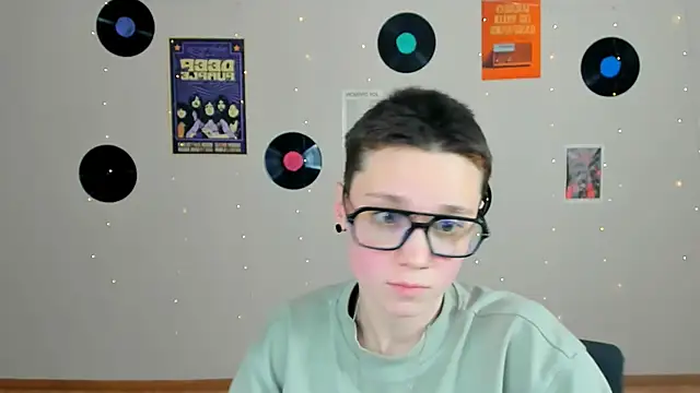 emi_fade's cam snapshot