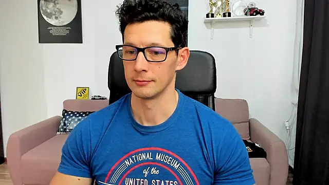 BrutusK08 live sex cam