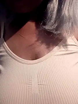 realsquirter live sex cam