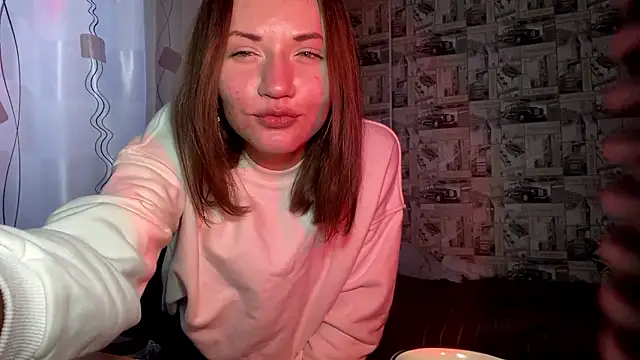 JuliaCurletteye's cam snapshot