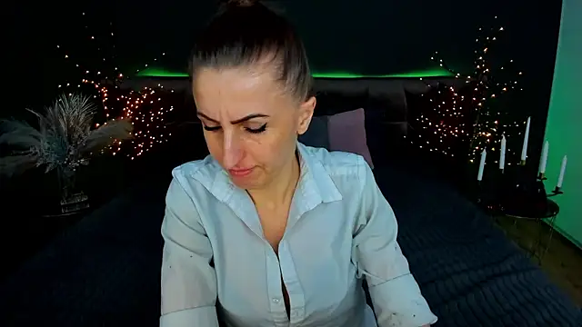 Rebecca_Diamond's cam snapshot