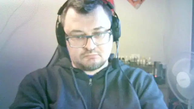 SirAbuser's cam snapshot