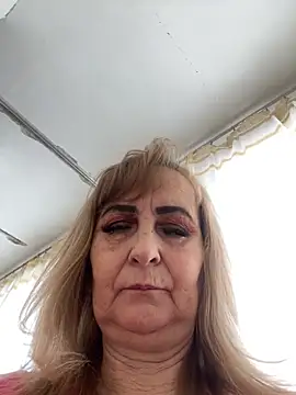 Irina2909@xh live sex cam