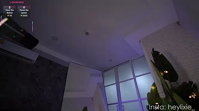 heylixie__'s cam snapshot