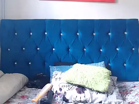 SexyDarkLadyXxx's cam snapshot