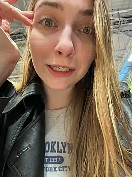 Sunny___Bunny's cam snapshot