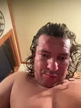 miguel910921 live sex cam