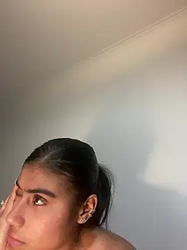 adorablepetite's cam snapshot