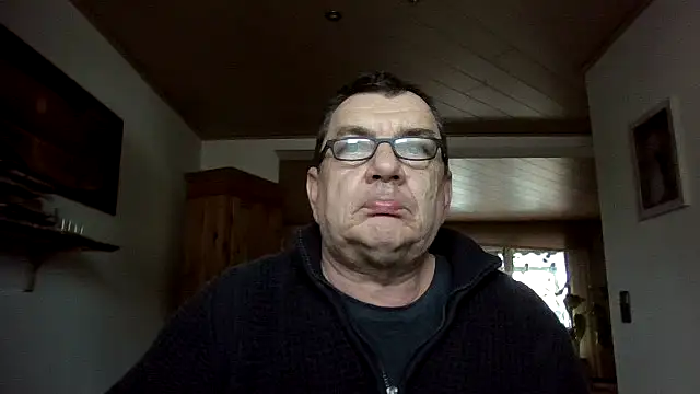 Nobbie444 live sex cam