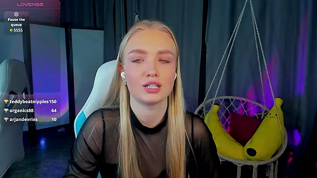 TessaGrays's cam snapshot