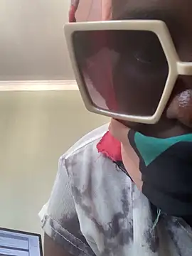 KZNkuku's cam snapshot