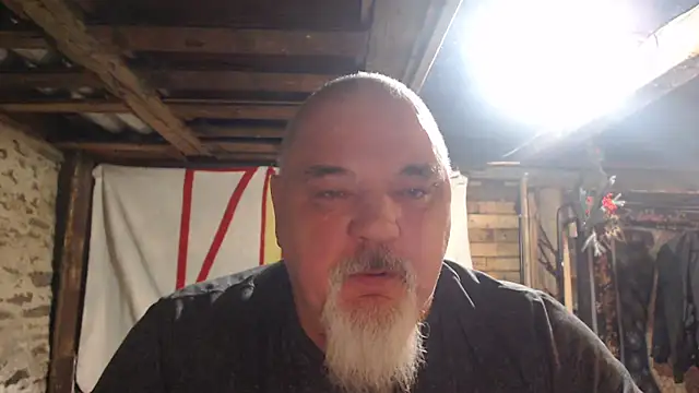 Newfiesausage1972 live sex cam