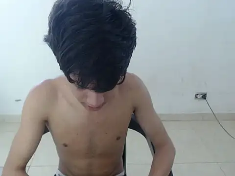 twink_straight_ live sex cam