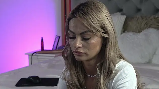 TiffanyMaze live sex cam