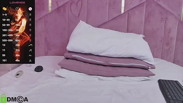 SelenaDaze's cam snapshot