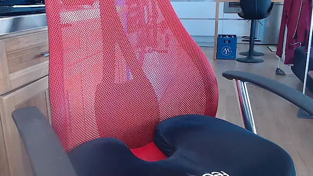 Lisa_Sack's cam snapshot