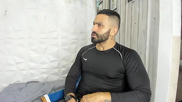 LeonidasKaiser live sex cam