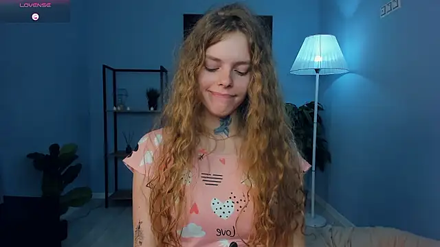 RayaNenlia's cam snapshot