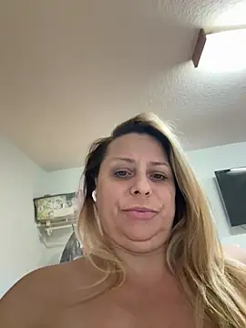 Hotslut187 live sex cam