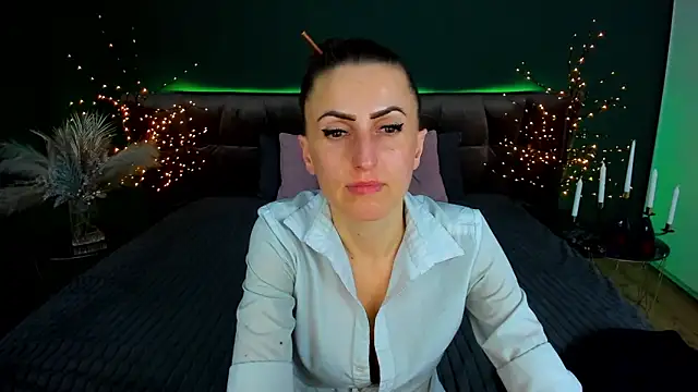 Rebecca_Diamond's cam snapshot