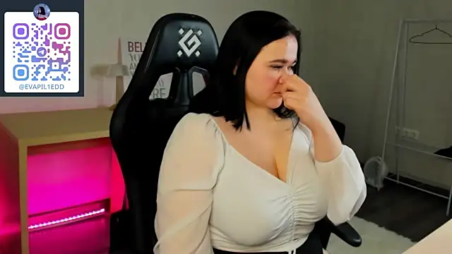 EvaCarrt's cam snapshot