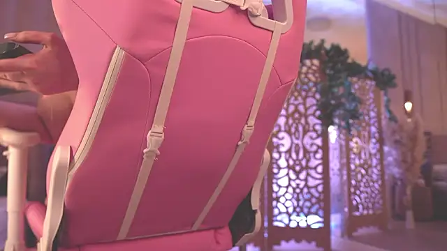 Smiley_Mia's cam snapshot