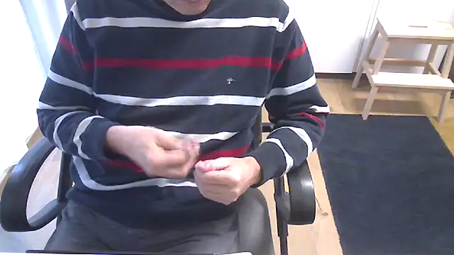 nudekerschi_m's cam snapshot