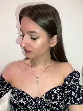 Green_eyes_lady's cam snapshot