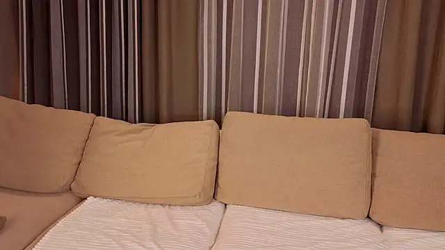 RamonaLarason live sex cam