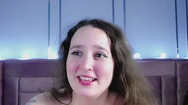 ElisonMinix's cam snapshot