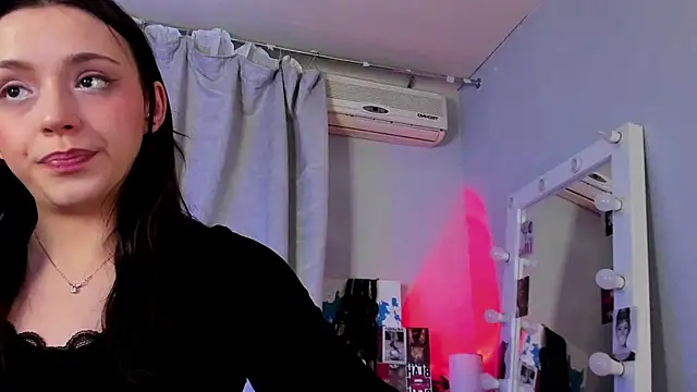 Sahara_Shields's cam snapshot