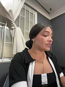 Alyha_Cortes's cam snapshot